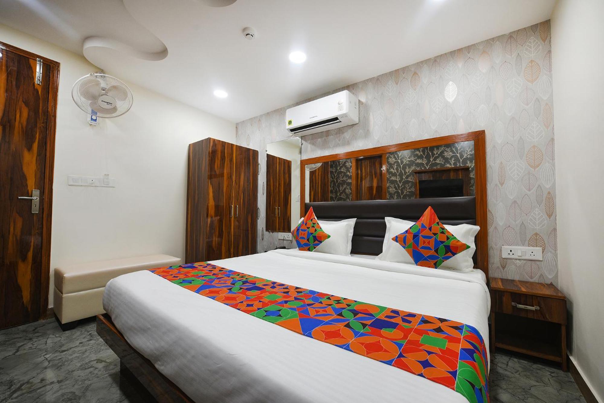 Fabhotel Mona Continental - Nr Laxmi Nagar It Hub 新德里 外观 照片
