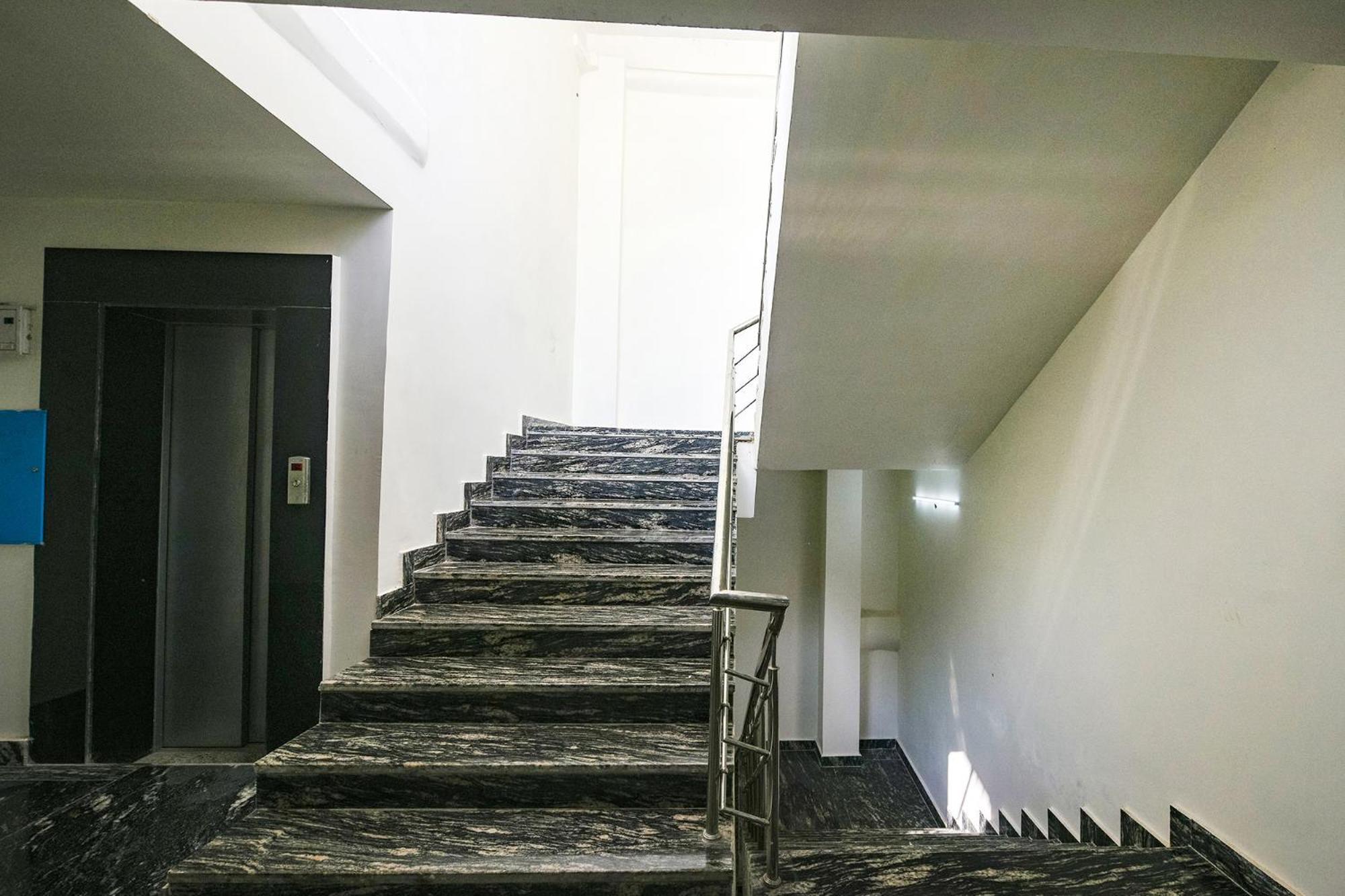 Fabhotel Mona Continental - Nr Laxmi Nagar It Hub 新德里 外观 照片