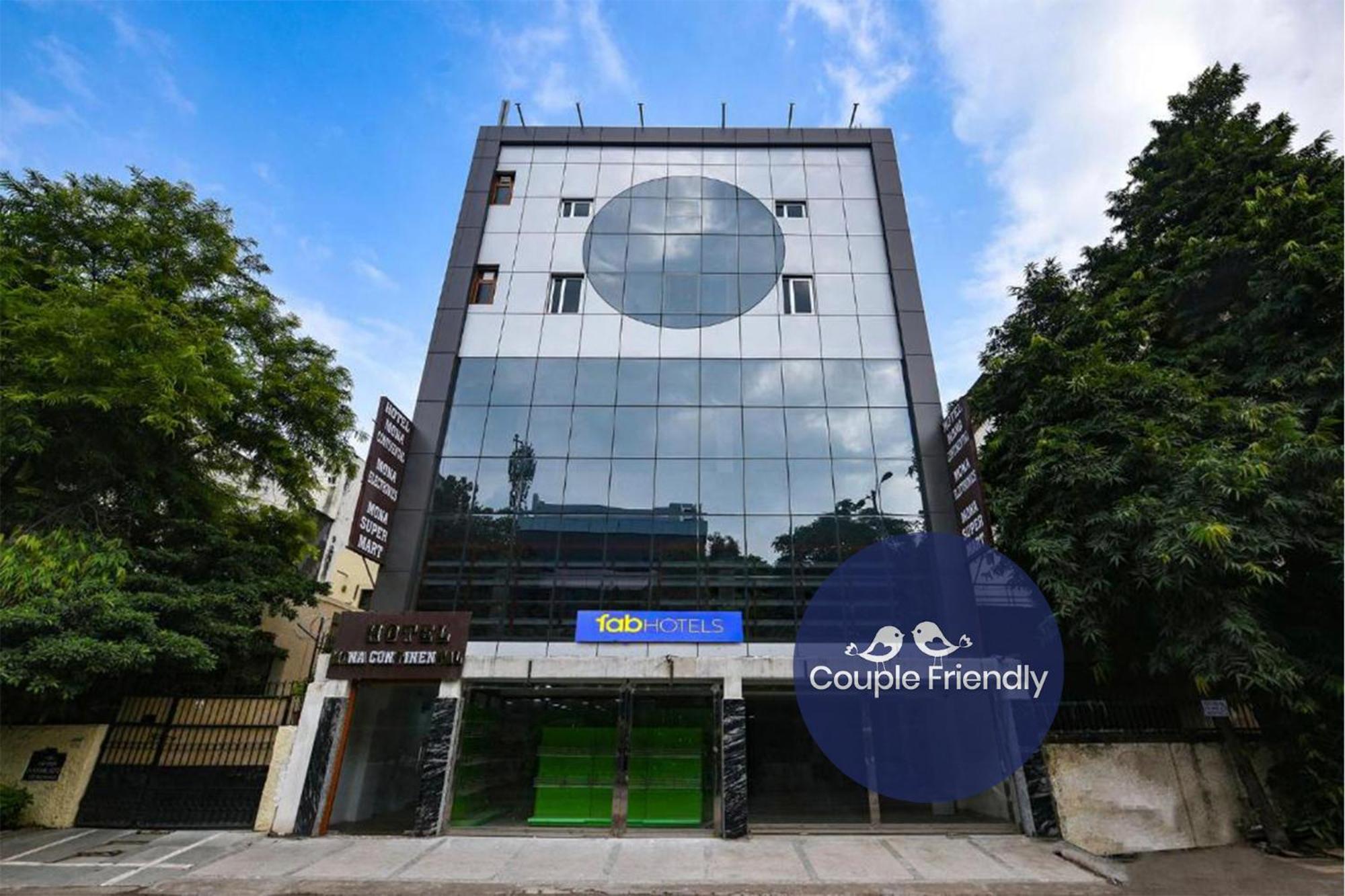Fabhotel Mona Continental - Nr Laxmi Nagar It Hub 新德里 外观 照片